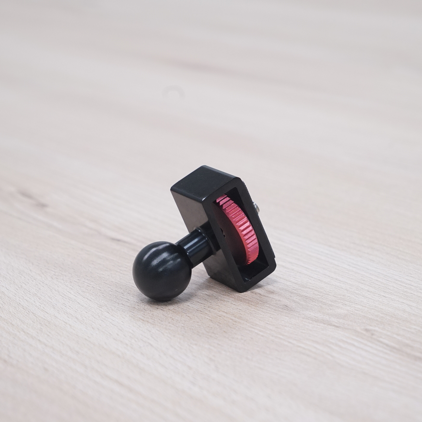 FLOW SERIES™ ACCESSORIES| CAMERA HOLDER 1/4" TO 20MM BALL ADAPTER WITH TIGHTENING RING